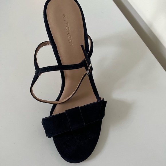 New Witchery Suede Dark Navy Heels - Size 38 - Picture 13 of 15